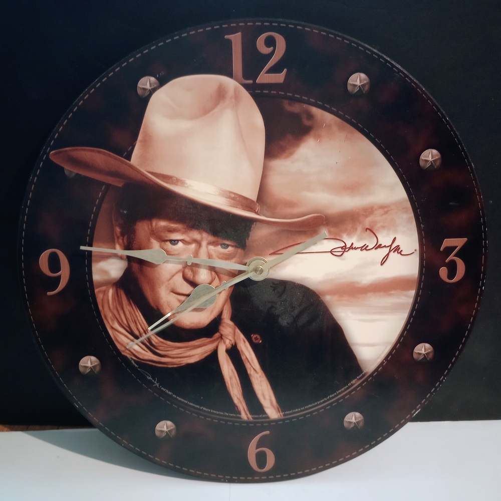 Vintage Western Wall Clock with Brown and Cream Design